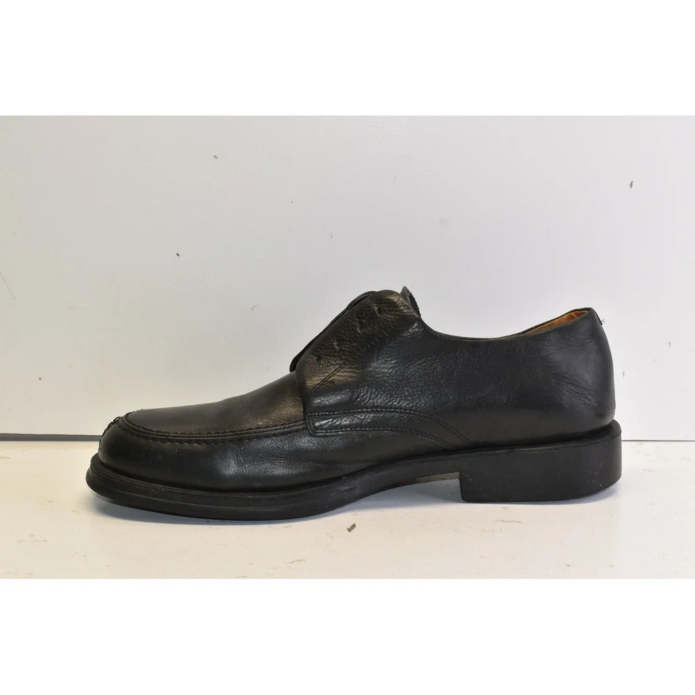 Vineyard black leather